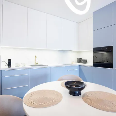 Blue Horizon Self Check-in, Free Garage Parking, Invoice * Познань