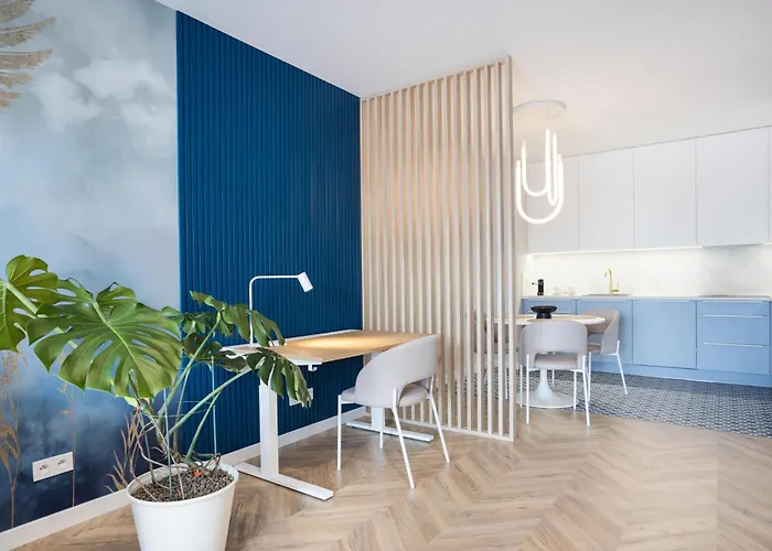 Blue Horizon Self Check-in, Free Garage Parking, Invoice Apartment